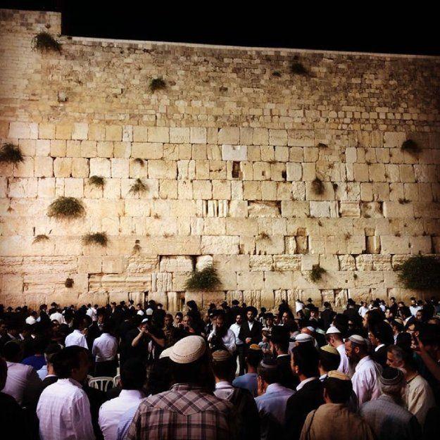 סיור סליחות מרגש בעיר העתיקה ובכותל המערבי בירושלים 
