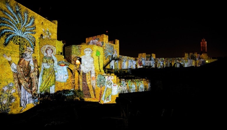 צילום של החיזיון הלילי מגדל דוד מוזיאון ירושלים